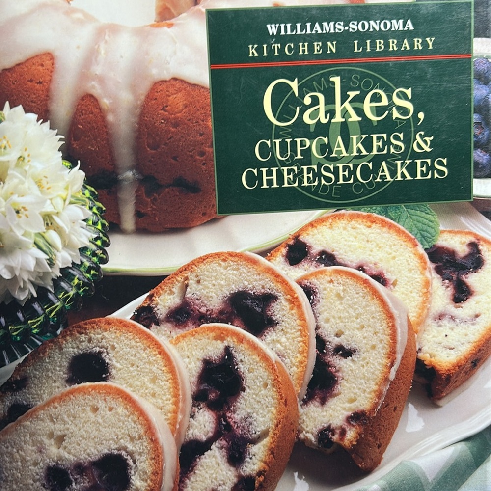 Williams Sonoma Cakes, Cupcakes, & cheesecakes
